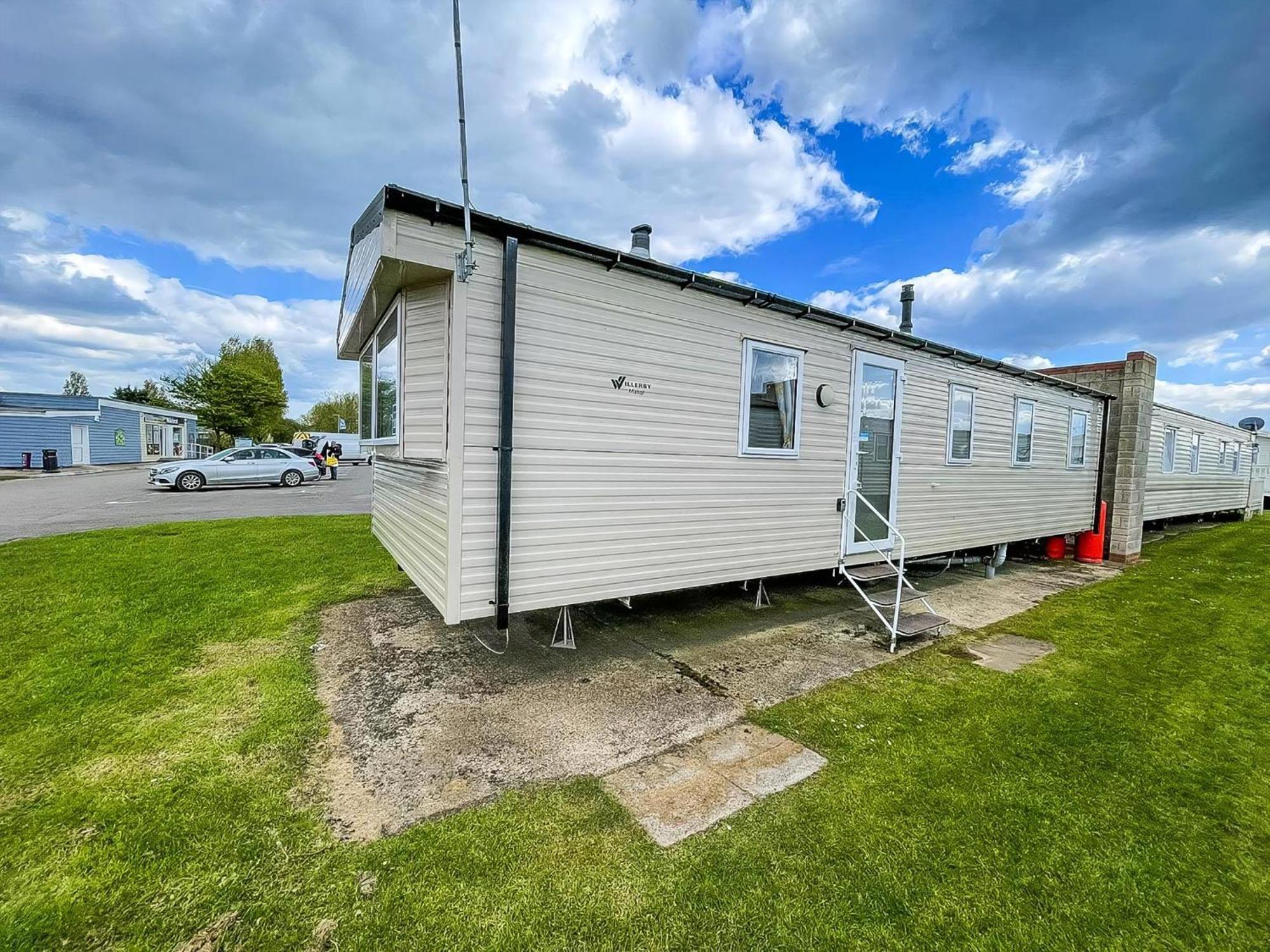 Great 6 Berth Caravan Nearby The Beach In Walton-On-The-Naze Ref 17181X Exterior photo