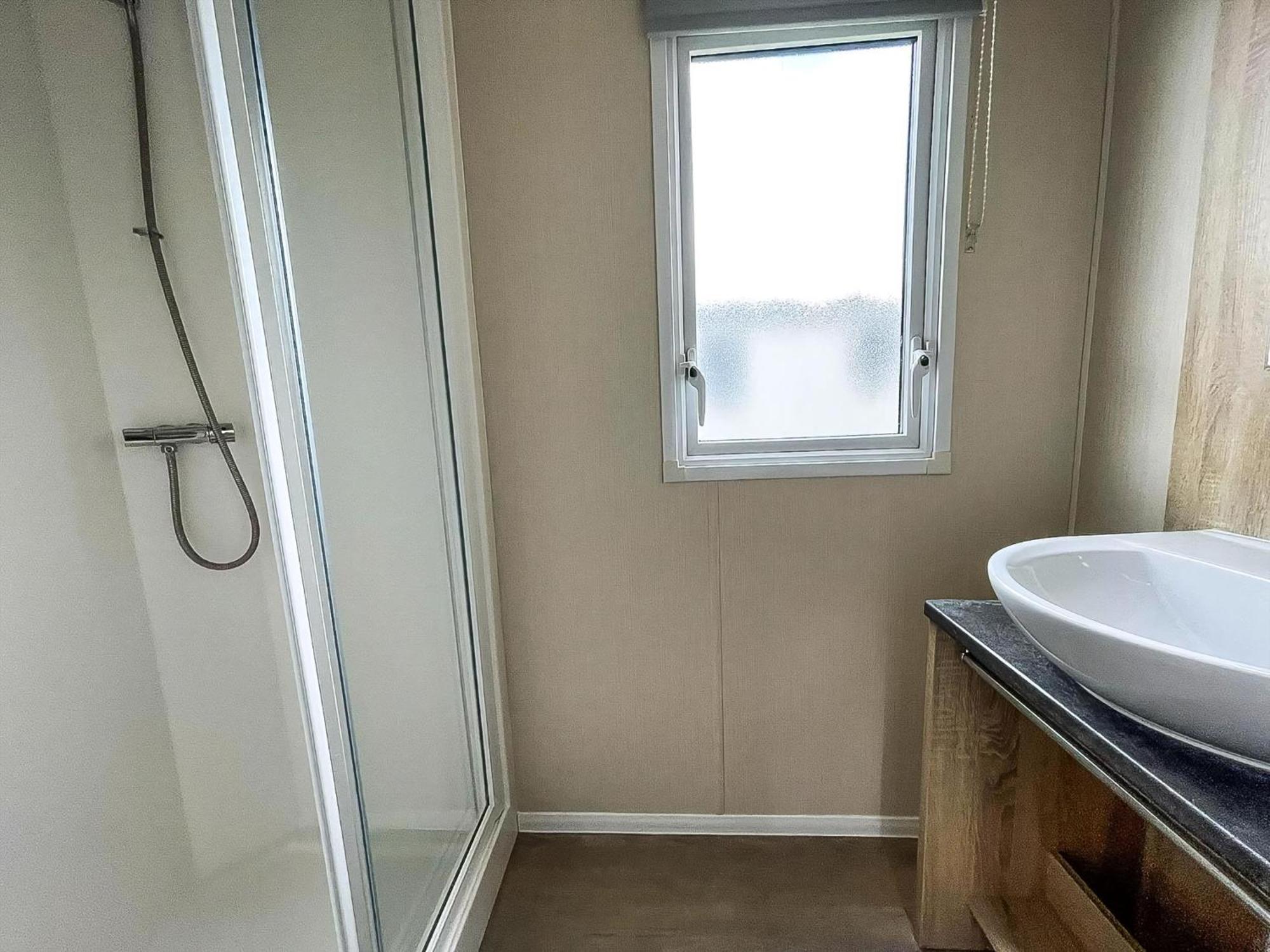 Great 6 Berth Caravan Nearby The Beach In Walton-On-The-Naze Ref 17181X Exterior photo